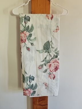 Vintage Queen Flat Sheet With Rose And Butterfly Pattern
